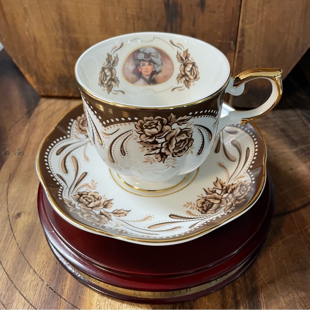 Avon Teacup & Saucer With Display Pieces 1999 Albee Year is On the Bottom Only
